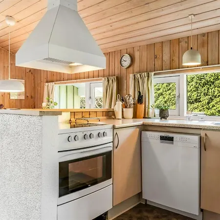 Juergen - 2-5km From The Sea By Interhome